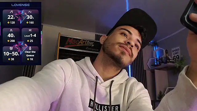 Bastian MCcormick online show from December 21, 8:27 am