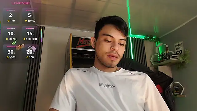 Bastian MCcormick online show from October 6, 1:34 pm