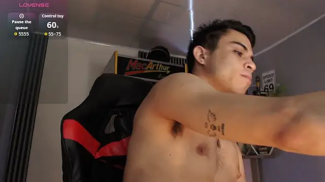 Bastian MCcormick online show from November 10, 1:38 pm