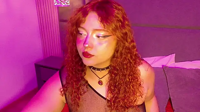 SamanthaaReed online show from November 12, 4:27 am