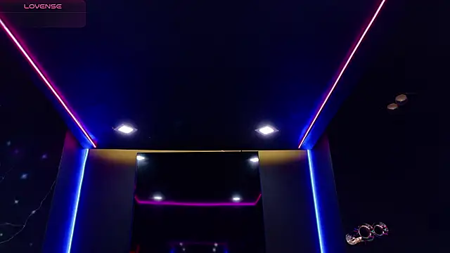 SamanthaaReed online show from February 18, 4:32 am