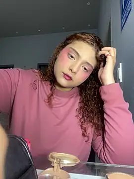 SamanthaaReed online show from November 18, 4:16 am