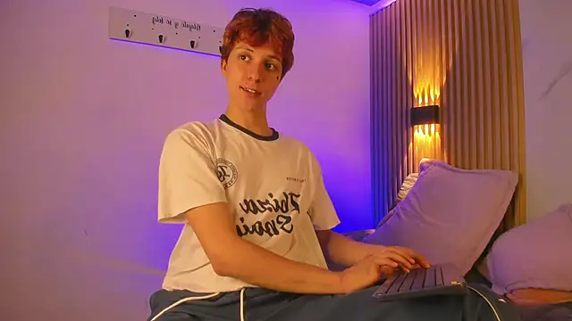 IM DAREN online show from April 14, 3:44 am