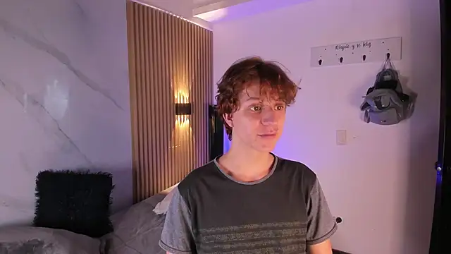 IM DAREN online show from December 23, 3:06 am