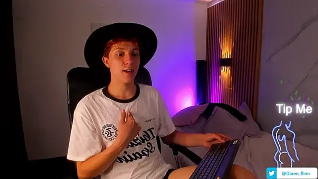 IM DAREN online show from March 29, 4:14 am