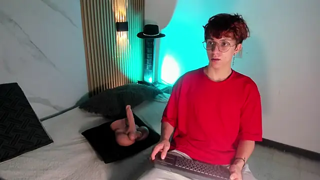 IM DAREN online show from June 4, 3:33 am