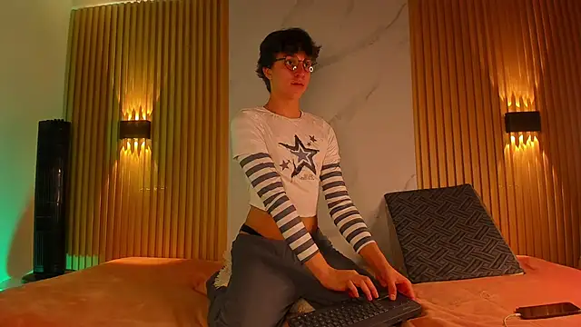 IM DAREN online show from November 30, 3:18 am