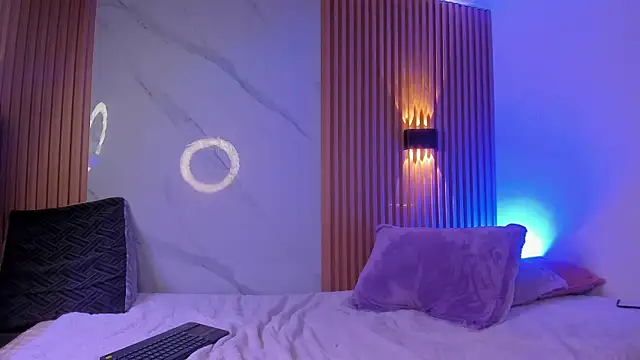 IM DAREN online show from April 4, 7:53 pm