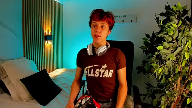 IM DAREN online show from June 18, 3:38 am