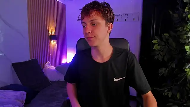 IM DAREN online show from April 6, 1:12 am