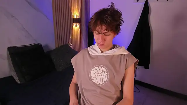 IM DAREN online show from December 19, 2:59 am