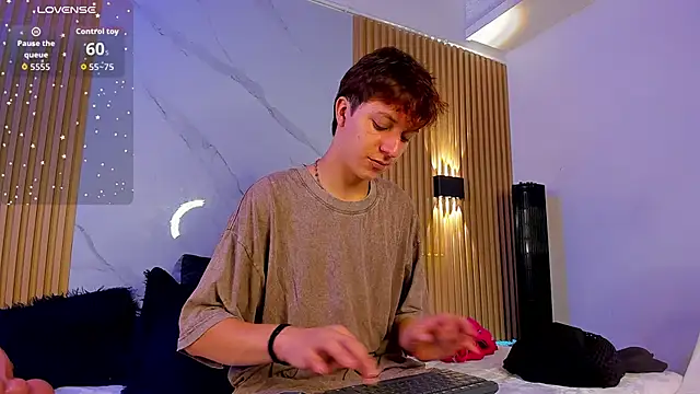 IM DAREN online show from September 30, 12:33 pm