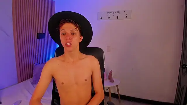 IM DAREN online show from April 3, 11:44 pm