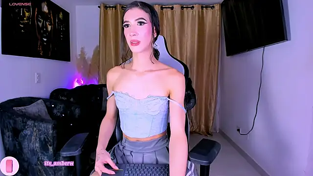 Snapshot of fhalon_foxxxys_ chatting on October 5, 9:55 am fhalon foxxxys online show from October 5, 9:55 am