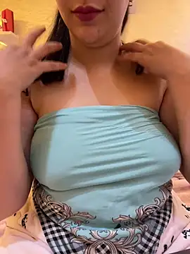 Snapshot of Bold-arabic-vibes chatting on December 3, 2:38 pm Bold-arabic-vibes online show from December 3, 2:38 pm