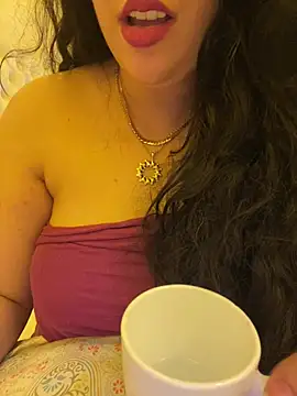 Snapshot of Bold-arabic-vibes chatting on June 23, 7:01 pm Bold-arabic-vibes online show from June 23, 7:01 pm