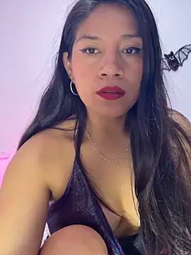 Snapshot of Ariana2017 chatting on November 9, 3:43 am Ariana2017 online show from November 9, 3:43 am