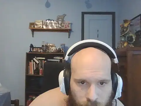 Snapshot of PDrents chatting on February 4, 9:43 pm PDrents online show from February 4, 9:43 pm