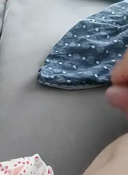 nikfu274 online show from October 5, 7:32 am