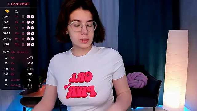 BellaCaress online show from November 23, 9:19 am