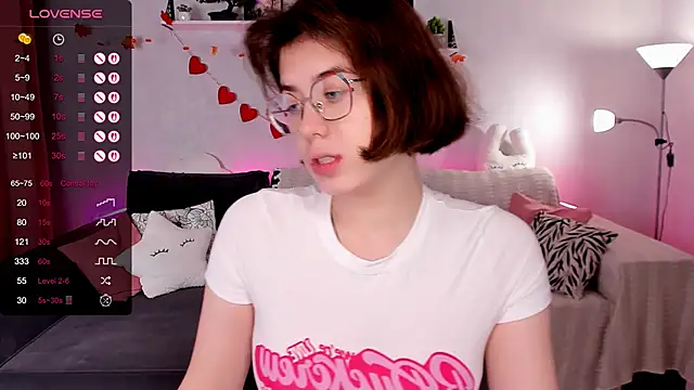 BellaCaress online show from November 28, 2:23 am