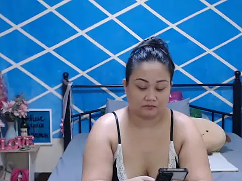 jengrey online show from October 8, 11:05 pm