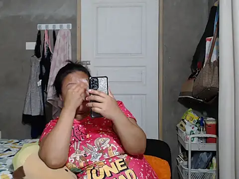 jengrey online show from November 28, 10:04 am