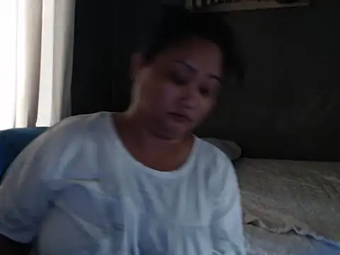 Snapshot of jengrey chatting on May 18, 7:24 am jengrey online show from May 18, 7:24 am