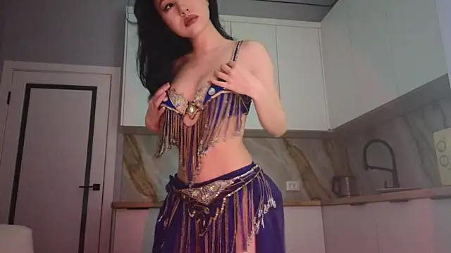 lunajii online show from April 26, 11:24 pm