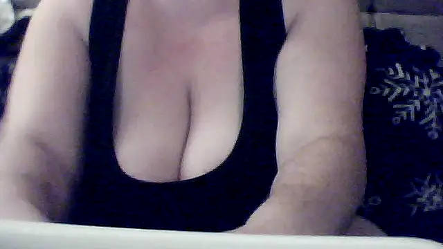 Valendra  online show from October 9, 4:35 am