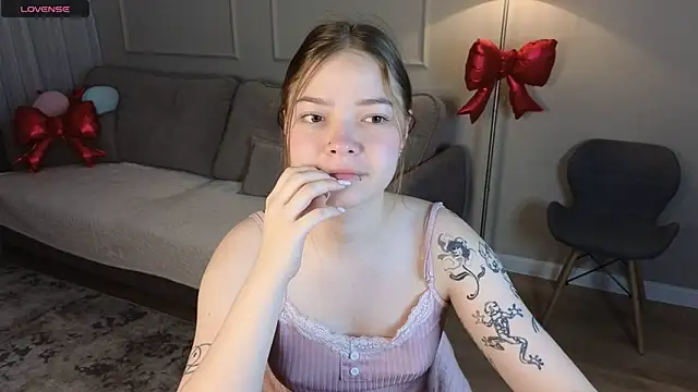 patriciapink online show from March 23, 8:03 am