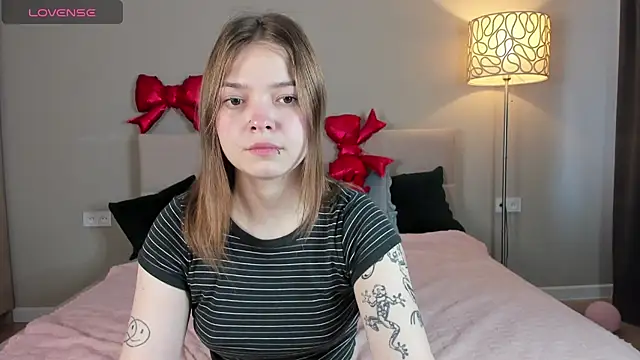 patriciapink online show from March 25, 7:41 am