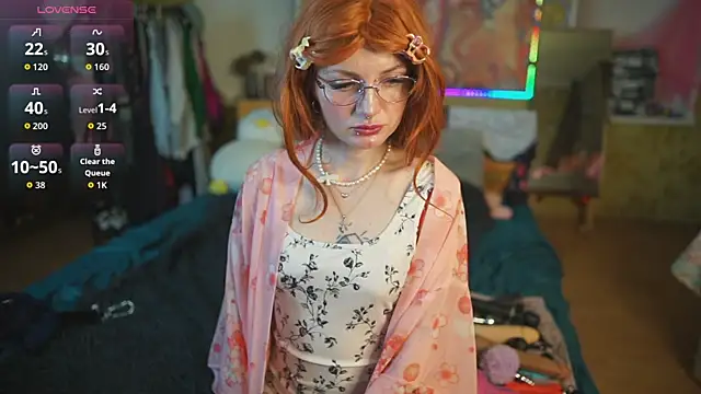 Dia Angel online show from April 2, 7:09 pm