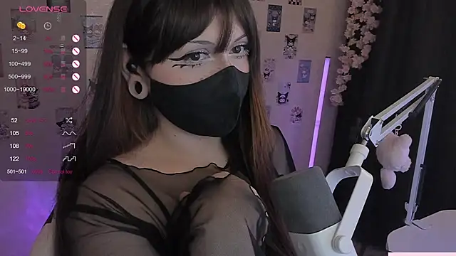 -Nanamin- online show from May 25, 10:30 pm