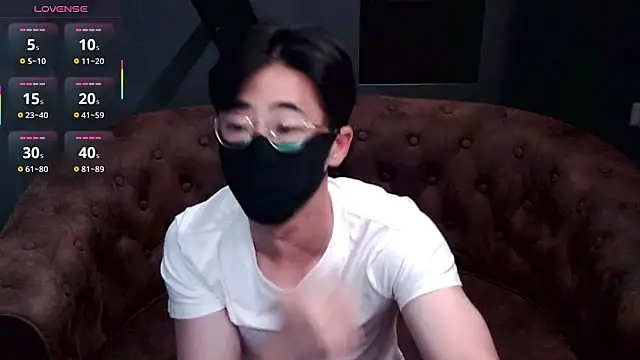 asiantwinkz online show from May 1, 2:00 pm