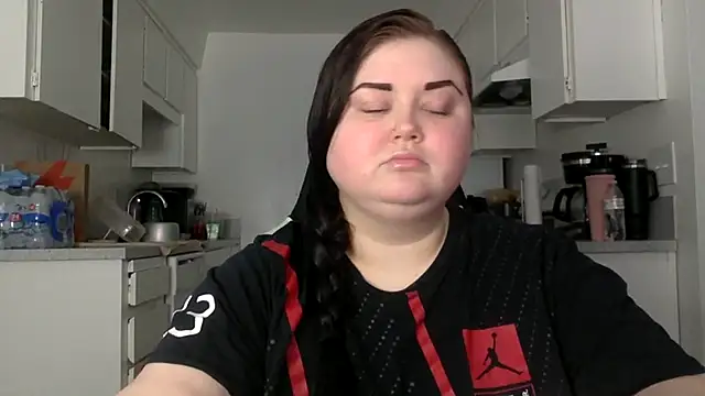 JJbaby1 online show from November 13, 5:28 pm