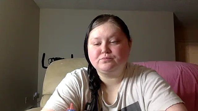 Snapshot of JJbaby1 chatting on May 1, 10:31 am JJbaby1 online show from May 1, 10:31 am