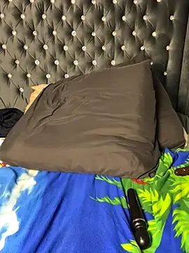 Kikie23 online show from October 28, 6:40 pm