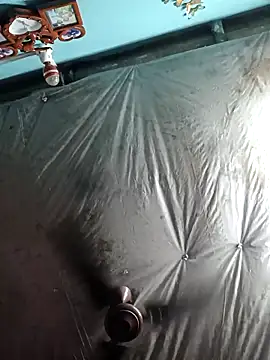 Snapshot of Hotty-rosni chatting on October 28, 11:14 pm Hotty-rosni online show from October 28, 11:14 pm