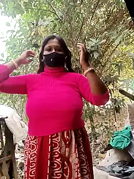 Snapshot of Hotty-rosni chatting on December 4, 2:43 am Hotty-rosni online show from December 4, 2:43 am