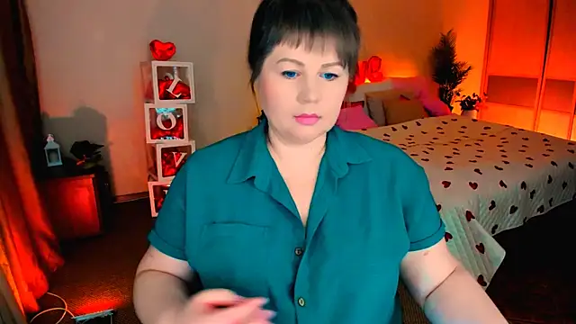 CrystaalStaar online show from February 16, 8:07 pm