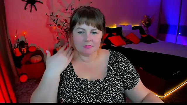 Snapshot of CrystaalStaar chatting on October 28, 8:19 pm CrystaalStaar online show from October 28, 8:19 pm