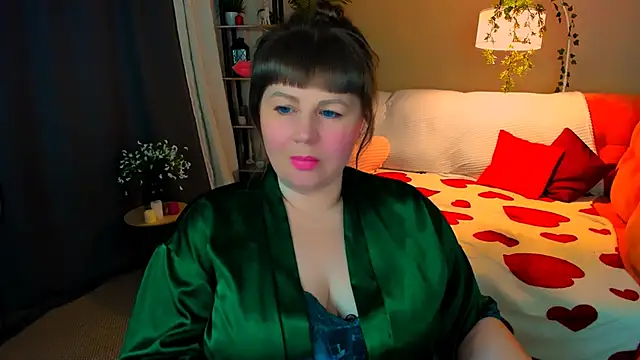 CrystaalStaar online show from March 22, 8:10 pm