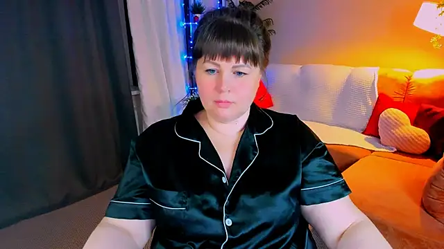 CrystaalStaar online show from May 10, 6:21 pm