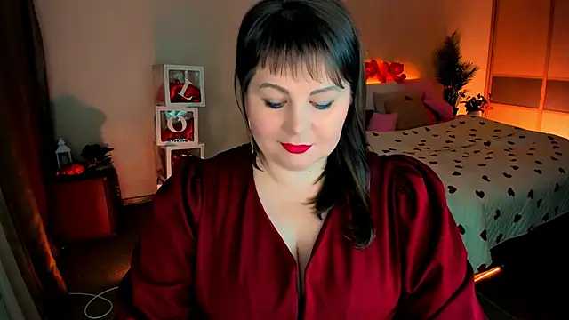 CrystaalStaar online show from February 14, 8:31 pm