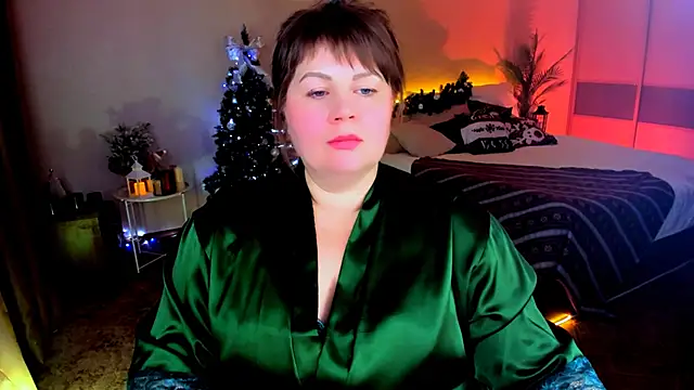 CrystaalStaar online show from December 13, 8:04 pm