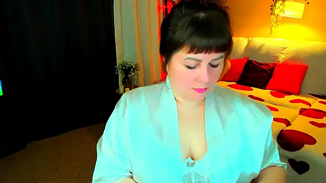 CrystaalStaar online show from March 28, 8:10 pm