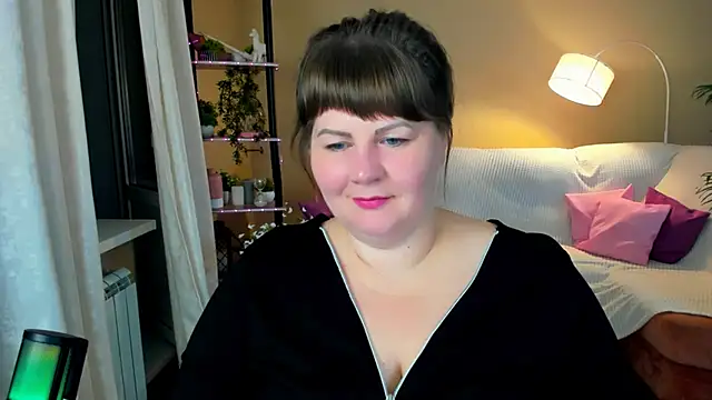 Snapshot of CrystaalStaar chatting on September 30, 7:53 pm CrystaalStaar online show from September 30, 7:53 pm