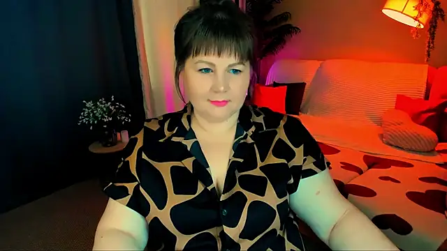 CrystaalStaar online show from July 16, 2:58 pm