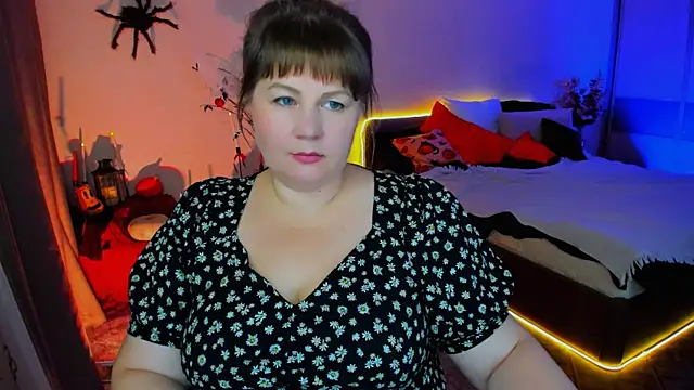 Snapshot of CrystaalStaar chatting on November 3, 7:50 pm CrystaalStaar online show from November 3, 7:50 pm